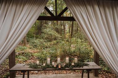 Wedding Venues in Pennsylvania: Tall Timber Barn
