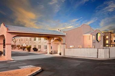 Super 8 Yucca Valley