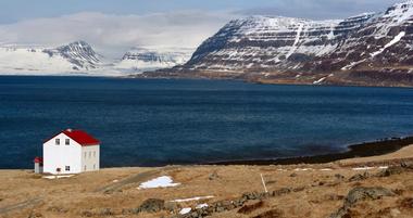 25 Best Romantic Getaways in Iceland