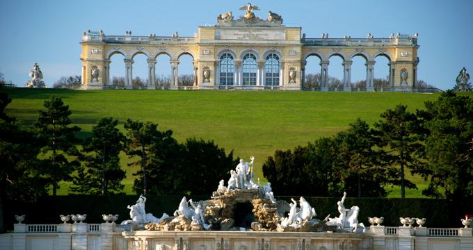 25 Best Romantic Getaways in Vienna 