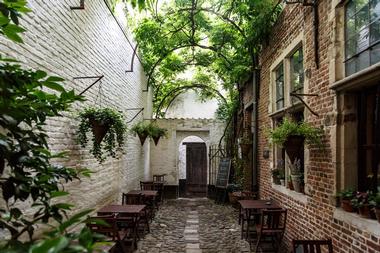 Vlaeykensgang, Antwerp, Belgium