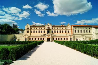 Mimi Castle