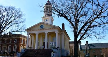 Wine Tasting and Antiques in Warrenton, Virginia