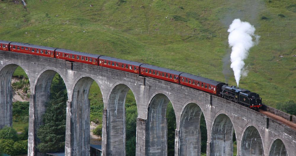 25 Best Train Rides With Kids Around the World 