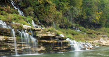 waterfall hikes near nashville