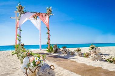 Wedding Venues in Panama City, Florida: Weddings Beachside