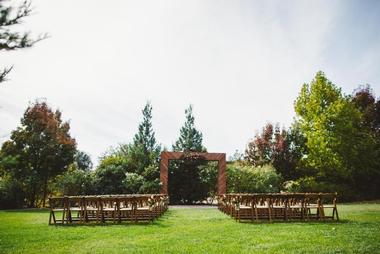 Places to Get Married: The Grace Maralyn Estate & Gardens