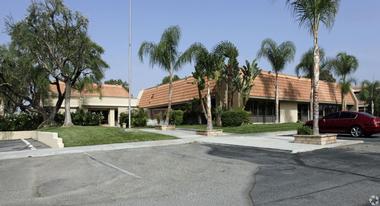 Riverside, California Wedding Venues: The Palms Room