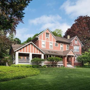 Wedding Venues in Rochester, New York: The Ellwanger Estate