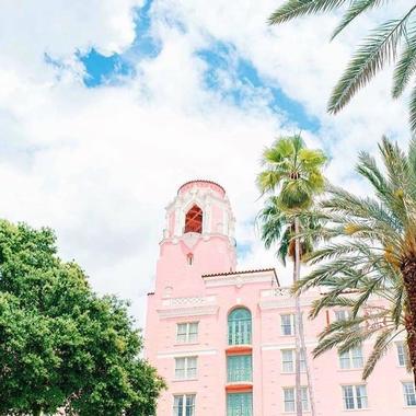 The Vinoy® Renaissance St. Petersburg Resort & Golf Club