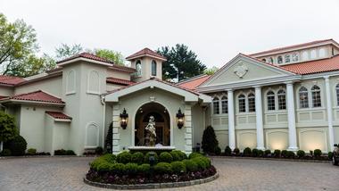 Places to Get Married: Nanina's In The Park