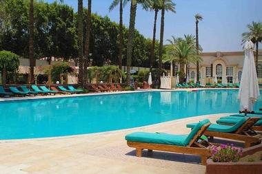Cataract Pyramids Resort