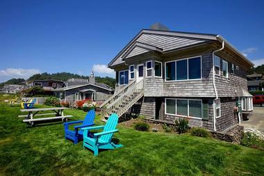 Hotel in Cannon Beach, Oregon: Sea Sprite at Haystack Rock