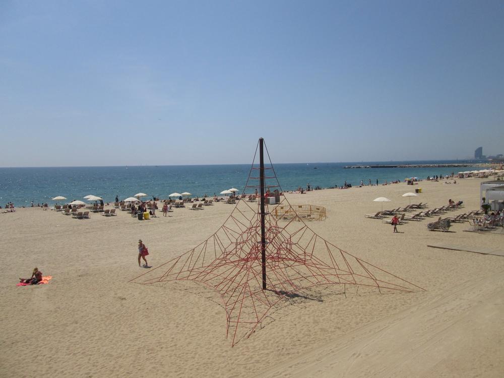 Playa Mar Bella - 20 minutes from the city center by metro or bike