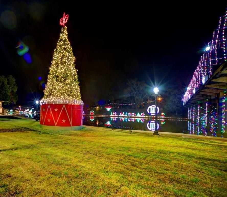 Feel the Sparkle at the Natchitoches Christmas Festival