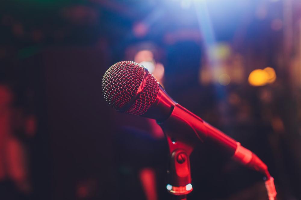 Tune In to Local Vibes at White Horse