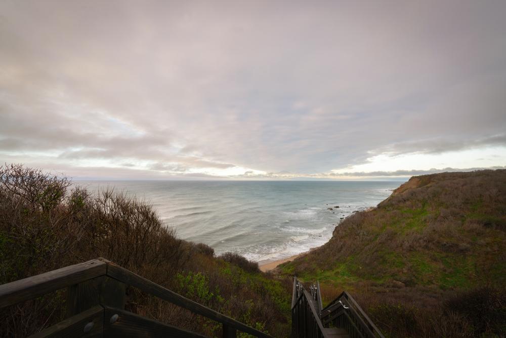 Mohegan Bluffs - 10-minute drive