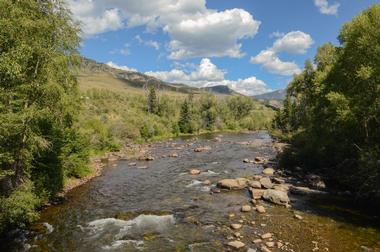 Blue River Recpath | Explore Breckenridge: Skiing, Hiking, Dining & More