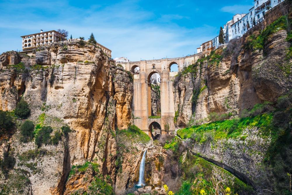 Marvel at Dramatic Views and History from Puente Nuevo