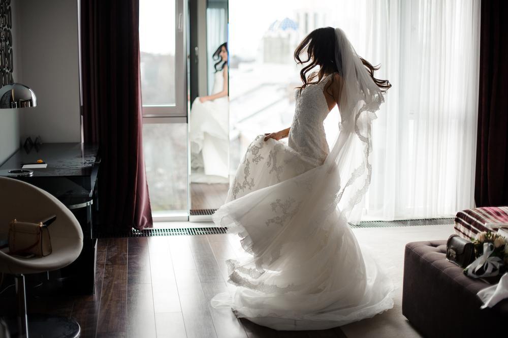 Celebrate luxurious, waterfront weddings with panoramic ocean vistas.