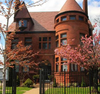 Wedding Venues Near Me: Bagley Mansion