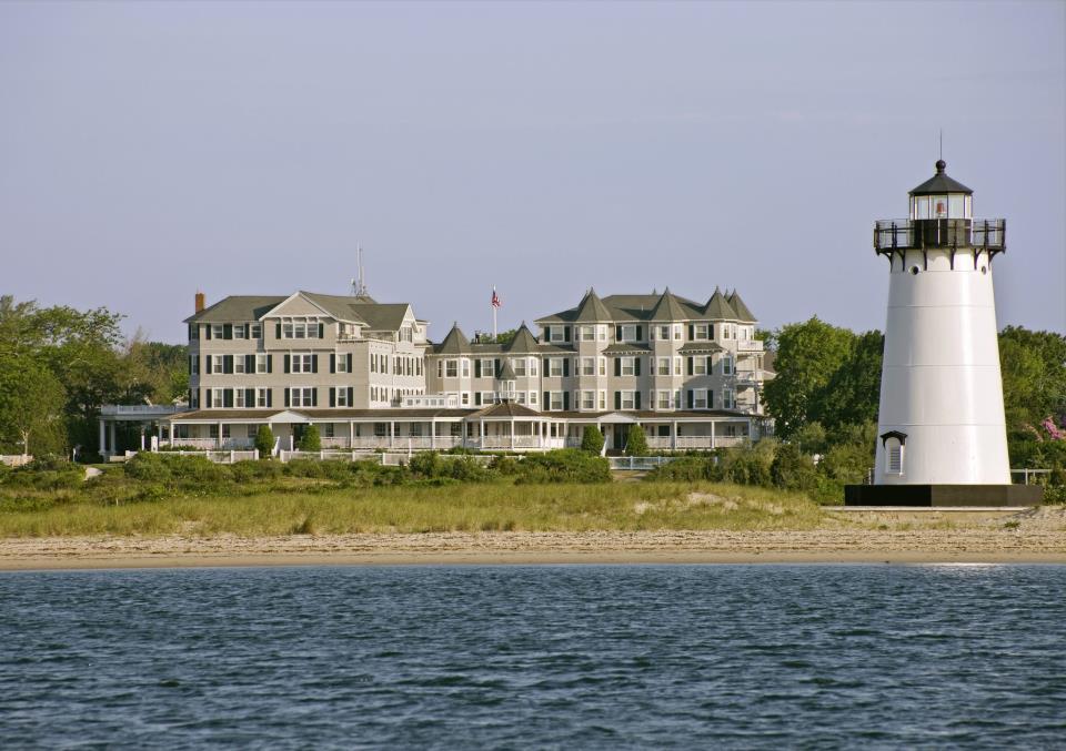 Harbor View Hotel | Wedding Venues on Martha’s Vineyard, MA: Beachfront, Rustic & Luxury Locations