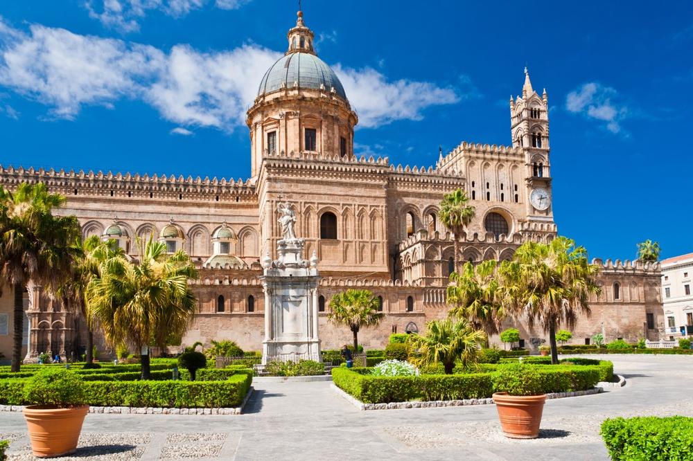 Marvel at the Stunning Architecture of Cattedrale di Palermo