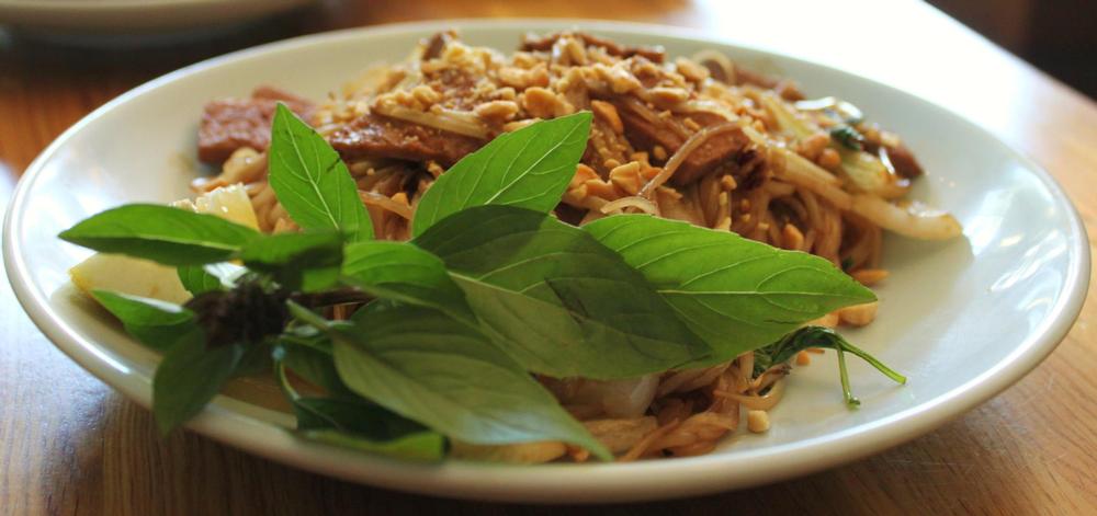 Go Global and Plant-Based at Sipz Vegetarian Fusion Cafe