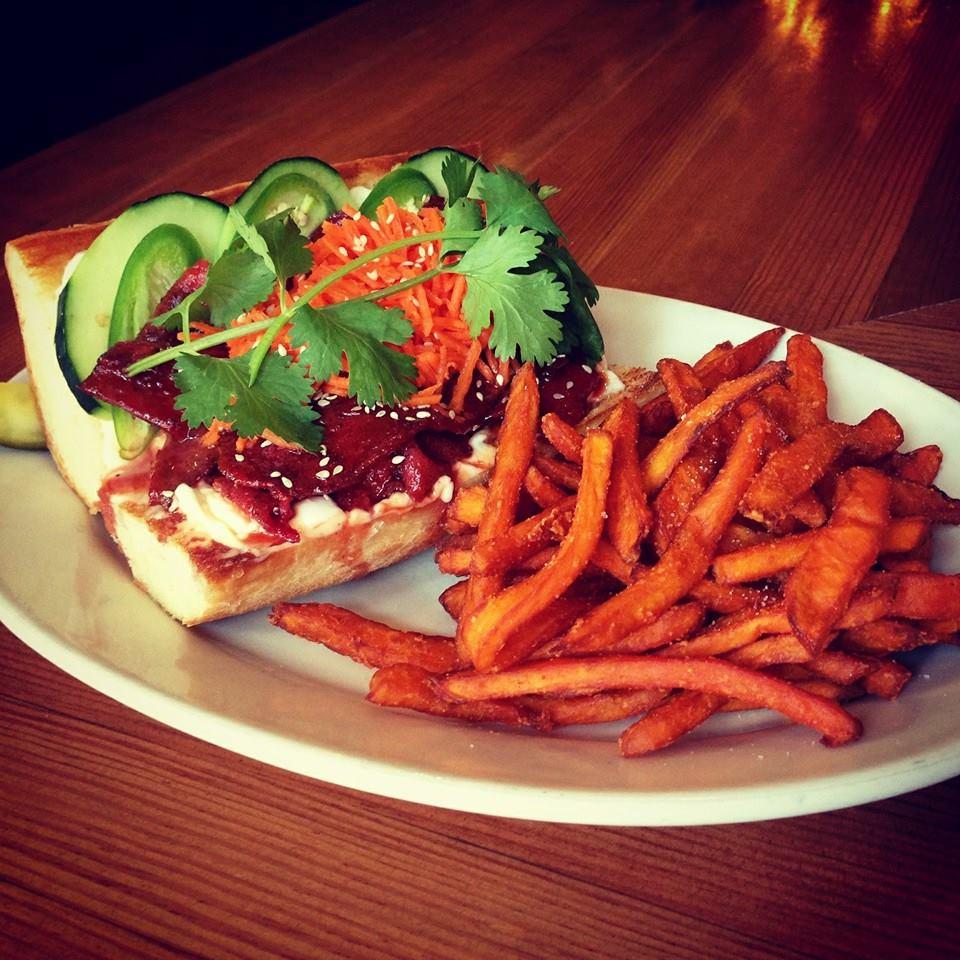 Dig Into Plant-Based Comfort Food at The Chicago Diner