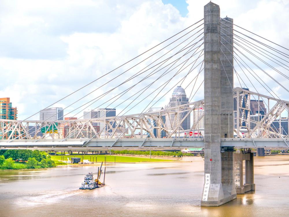 Sip Bourbon, Catch a Race, and Dive Into Culture in Louisville