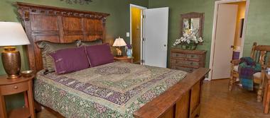 Rooms & Suites