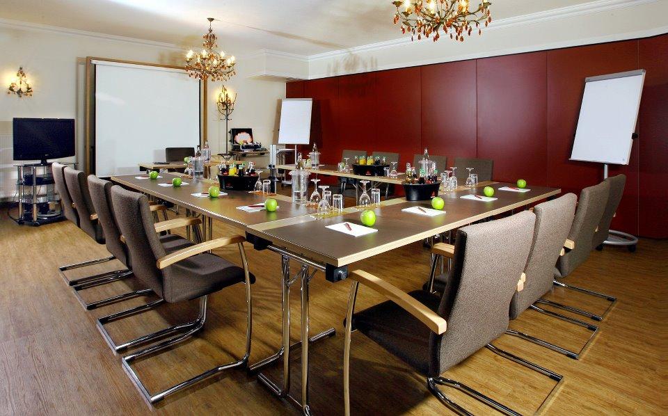 Escape to Comfort at Munich’s Hotel Ampervilla