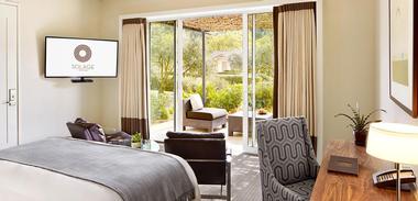 Rooms & Suites