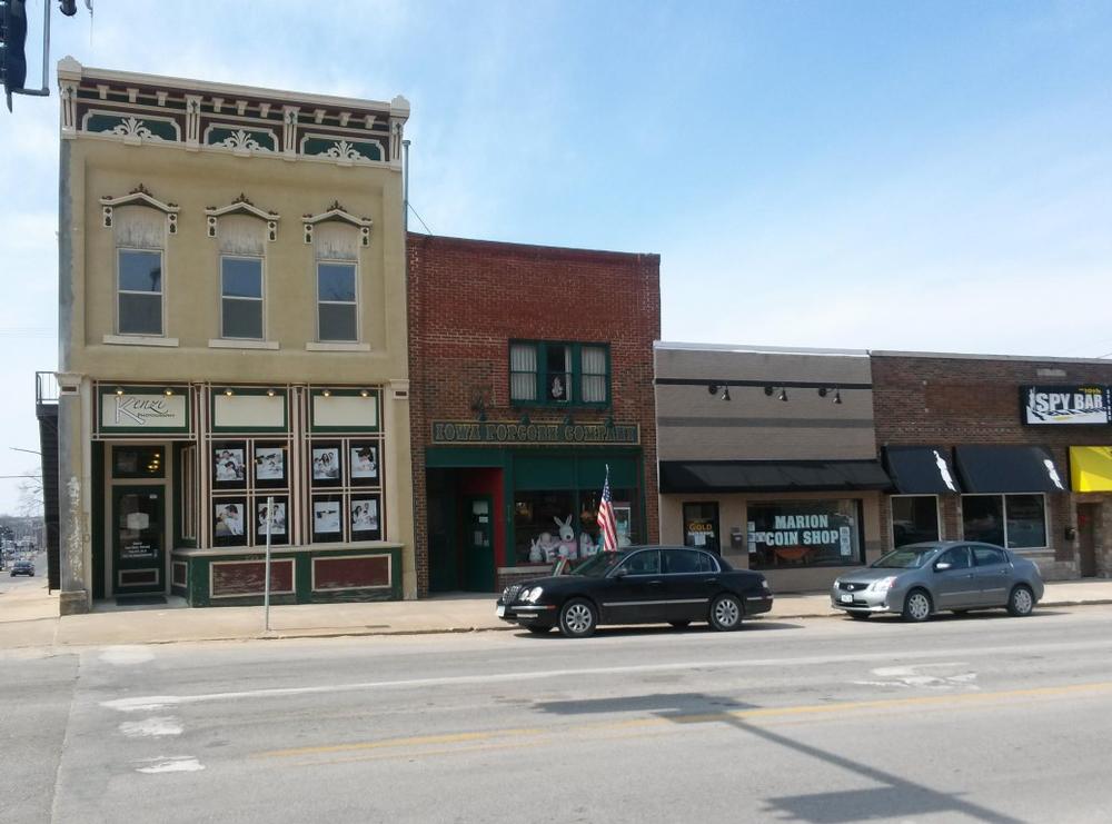 Stroll, Shop, and Savor: Discover Local Charm in Uptown Marion