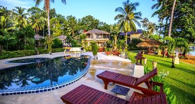 Amber Sands Beach Resort