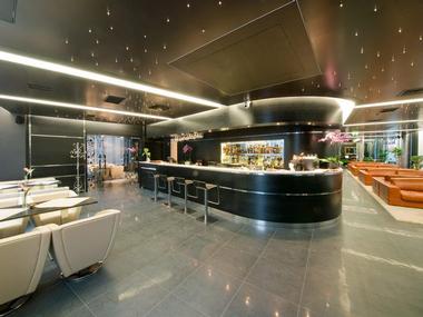 Latvia Hotels: Royal Square Hotel & Suites