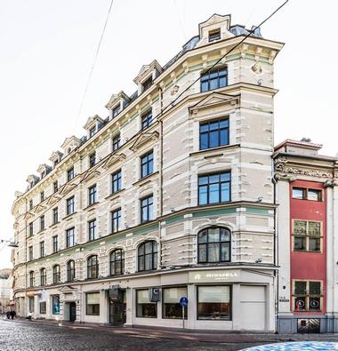 Rixwell Centra Hotel