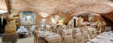 Les Caves de la Marechale Restaurant | Where to Go in Toulouse, France