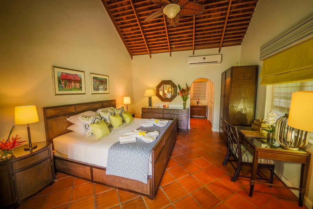 Embrace Laid-Back Luxury and Lush Gardens at East Winds Inn
