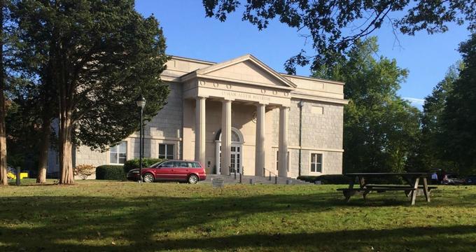 Things to Do in Connecticut Lyman Allyn Museum in New London