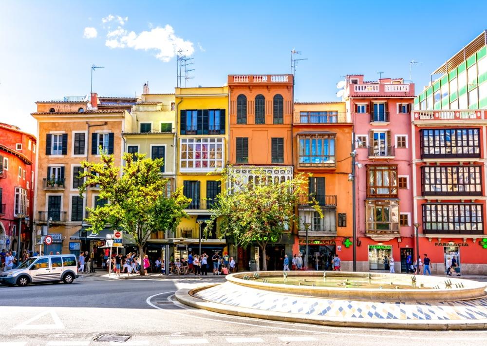 Stroll Historic Streets and Seaside Vistas in Palma’s Old Town and Port