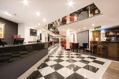 Cornucopia Hotel