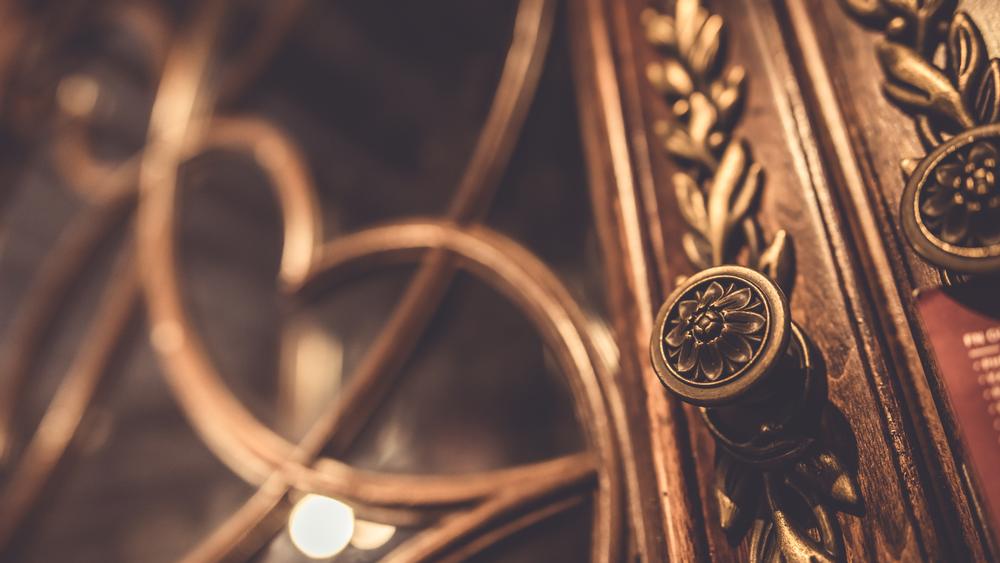 Discover Vintage Treasures at Magnolia Antiques & Home Interiors