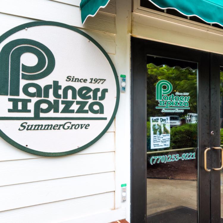 If You’re Craving a Slice, Dine at Partners II Pizza