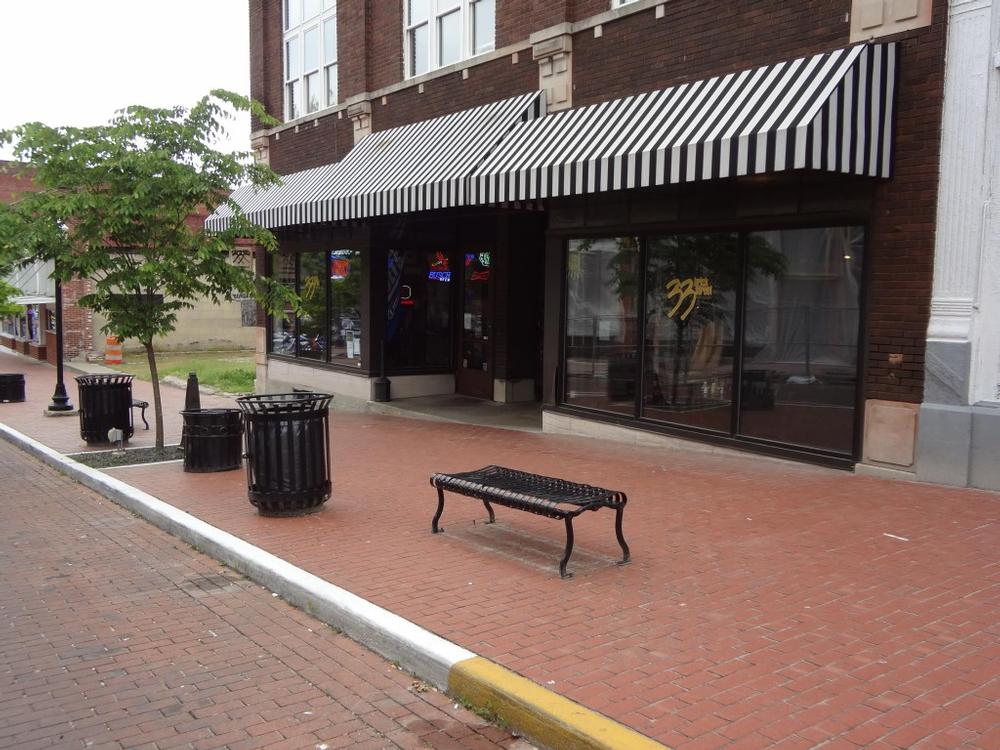 If You’re a Sports Fan, Then Dine Among Memorabilia at 33 Brick Street