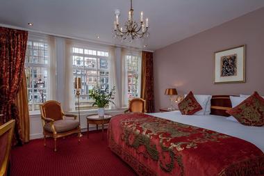 Ambassade Hotel