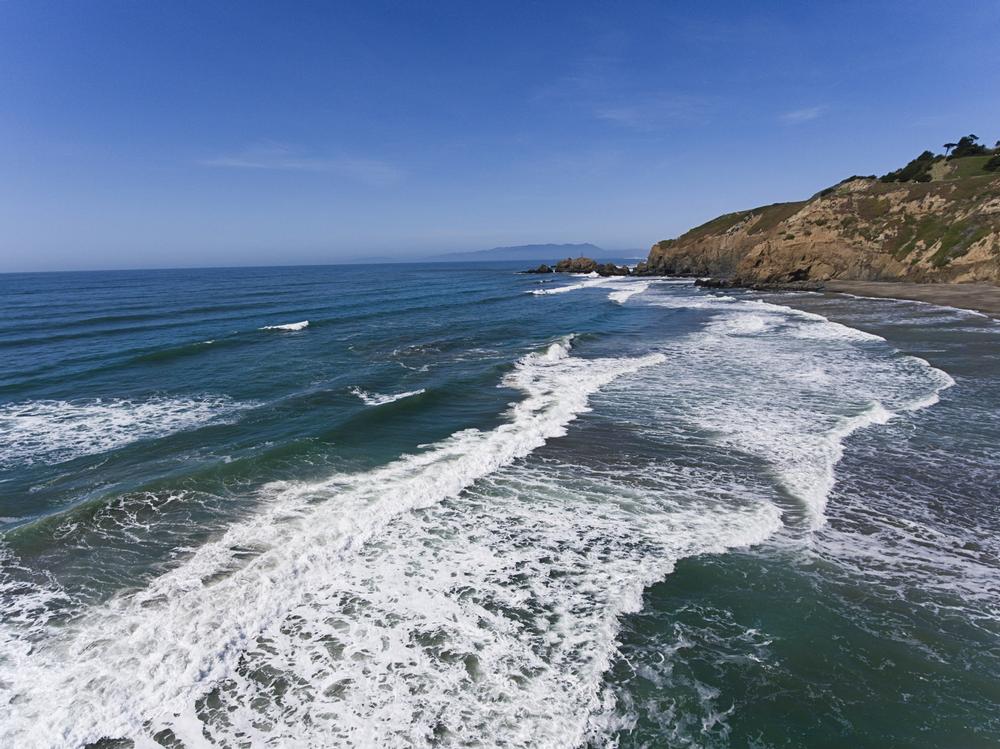 Hike Coastal Cliffs at Mussel Rock Park