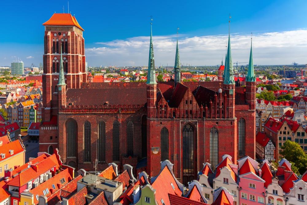 Marvel at Gothic Grandeur Inside St. Mary’s Basilica