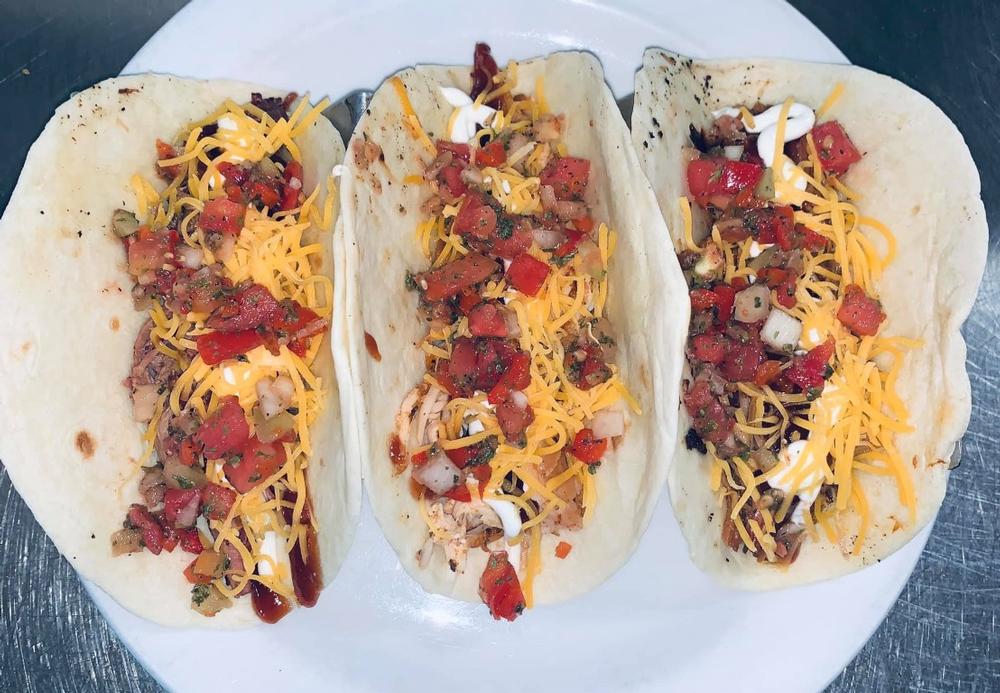 Sink Your Teeth Into Flavor at Smokin’ Aces BBQ & Steakhouse Plant City