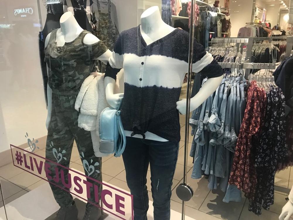 Shop, Stroll, and Refresh at the Stylish Laurel Park Place